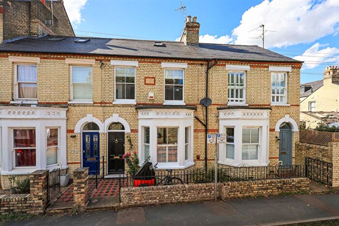 4 Bedroom Terraced House For Sale In Holland Street, Cambridge, CB4