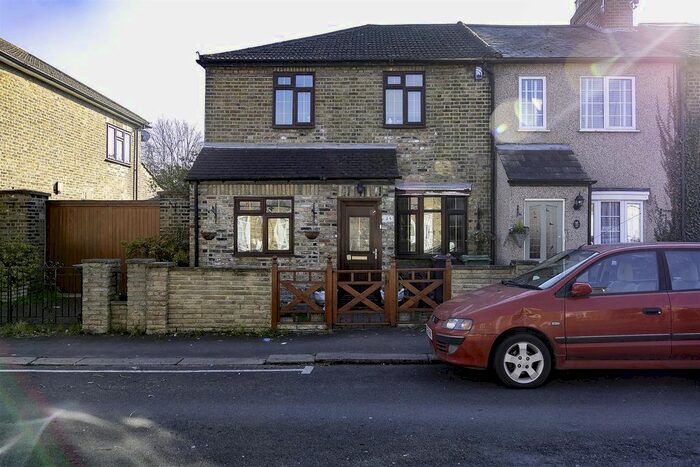 4 Bedroom End Of Terrace House To Rent In Eleanor Road, Waltham Cross, EN8