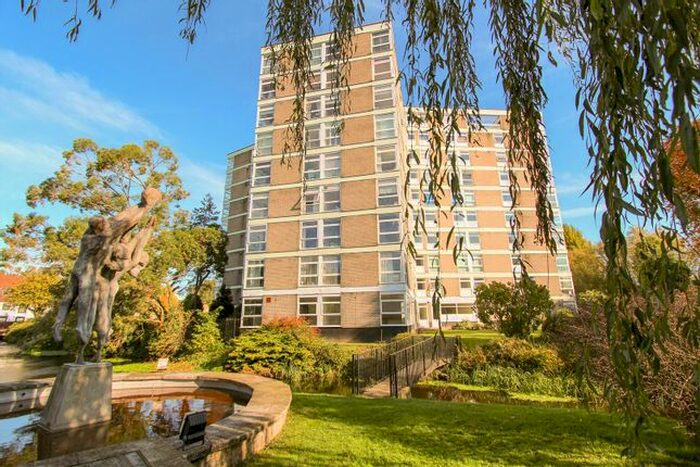 2 Bedroom Flat To Rent In Denham Lodge, Oxford Road, Denham, UB9