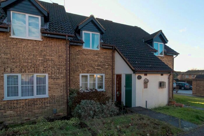 1 Bedroom Flat To Rent In Halleys Ridge, Hertford, SG14