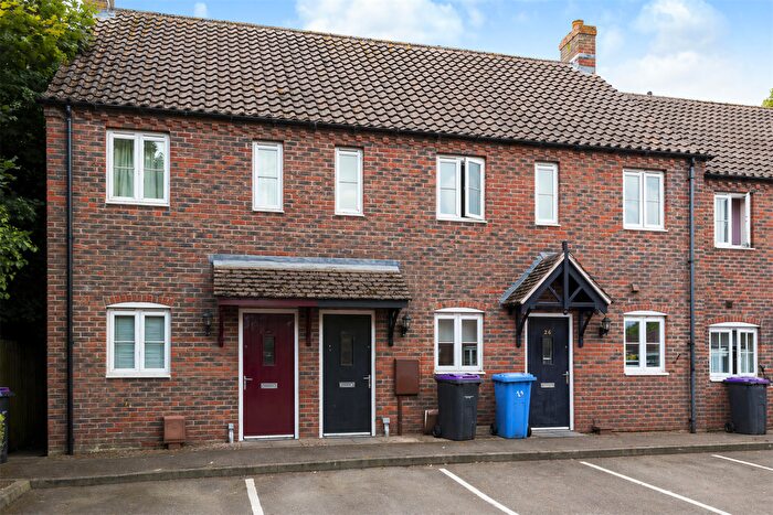 2 Bedroom Terraced House For Sale In The Paddock, PE20