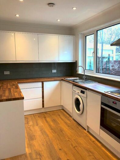 2 Bedroom Terraced House To Rent In Stapley Road, Hove, East Sussex, BN3