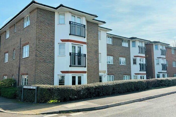 2 Bedroom Flat To Rent In Castlemaine Avenue, Gillingham, ME7