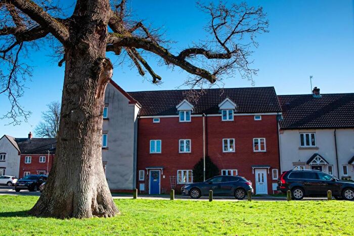 4 Bedroom Terraced House To Rent In Kestrel Close, Tiverton, EX16