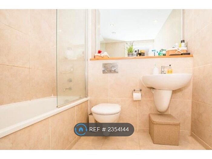 1 Bedroom Flat To Rent In Neptune Street, Leeds, LS9