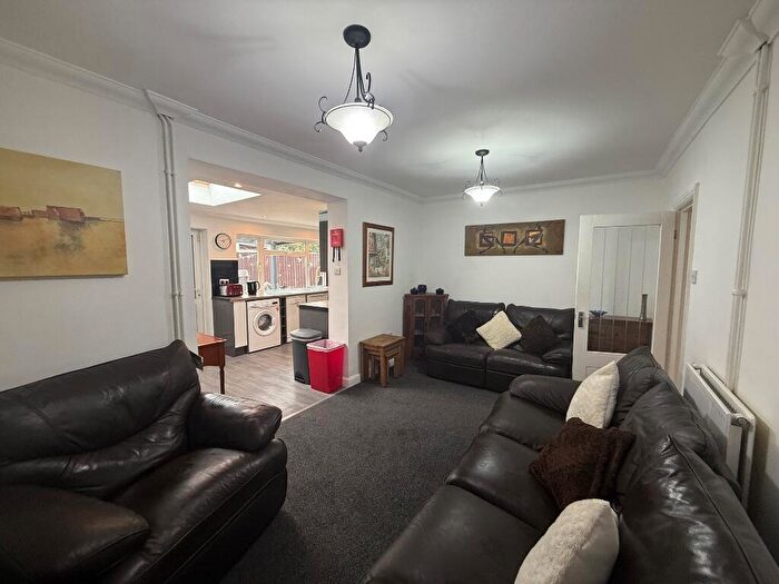 4 Bedroom House To Rent In Dereham Road, Norwich, NR5