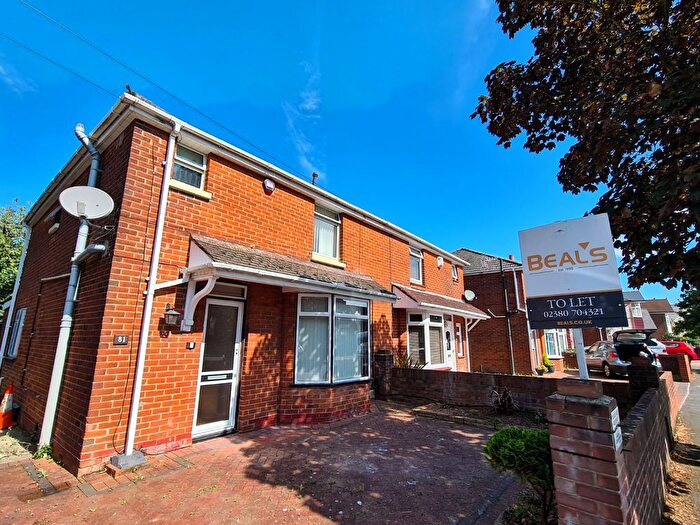 3 Bedroom Semi-Detached House To Rent In King Edward Avenue, Southampton, Hampshire, SO16