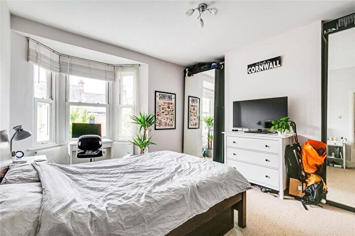2 Bedroom Flat To Rent In Willesden Lane, Queens Park, NW6