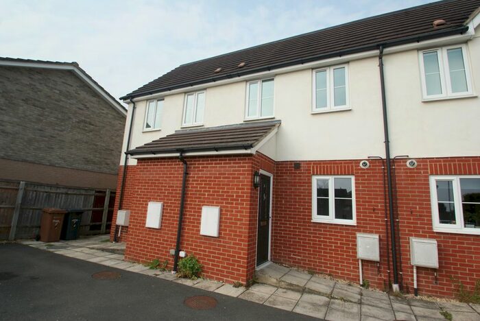 3 Bedroom Town House To Rent In Amberley Mews, Andover, Andover, SP10