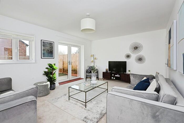 3 Bedroom Semi-Detached House For Sale In Farm Field Place, Herstmonceux, Hailsham, BN27