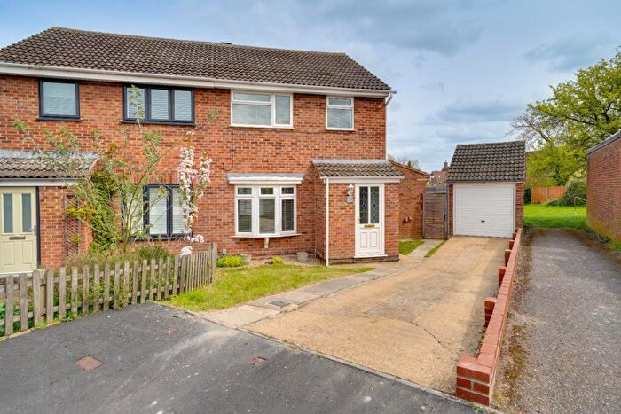 3 Bedroom Semi Detached House For Sale In Greengage Rise, Melbourn, SG8