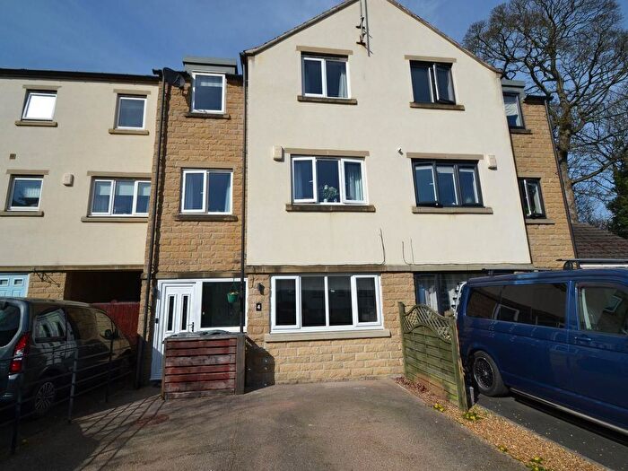 5 Bedroom Town House For Sale In Lodge Road, Thackley, Bradford, BD10