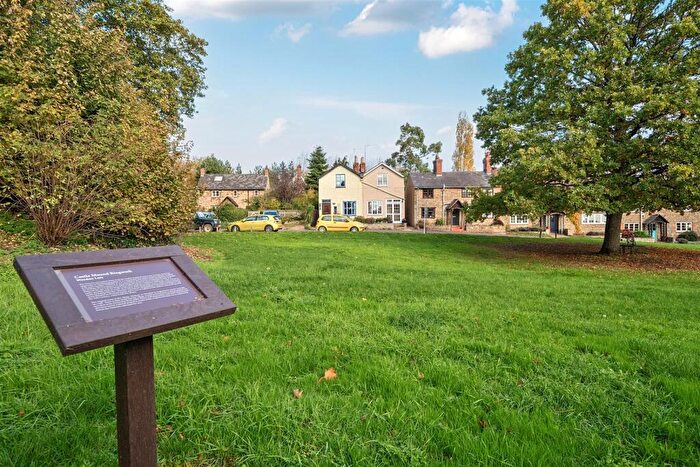 3 Bedroom Cottage For Sale In The Green, Lois Weedon, NN12