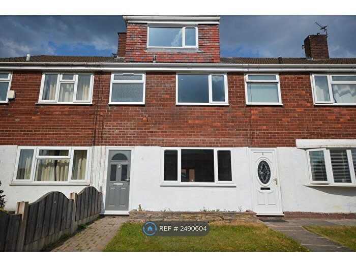 3 Bedroom Terraced House To Rent In Unsworth Street, Radcliffe, Manchester, M26