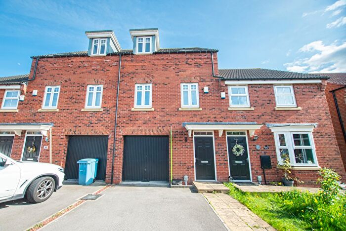 3 Bedroom Terraced House To Rent In Greenwich Park, Kingswood, Hull, Hull, HU7