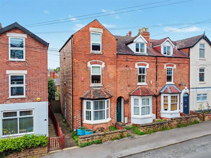 4 Bedroom End Of Terrace House For Sale In Burnham Street, Nottingham, NG5