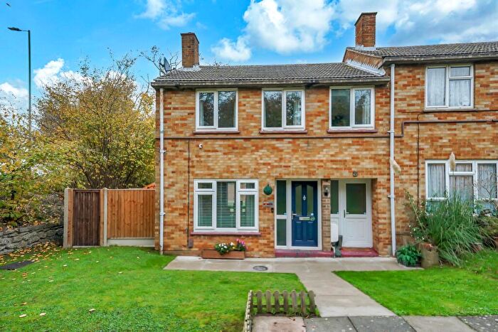 3 Bedroom End Of Terrace House For Sale In Ash Tree Field, Harlow, CM20