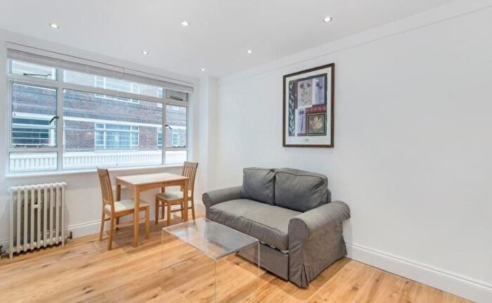 1 Bedroom Flat To Rent In Harrowby Street, Marylebone, London, W1H