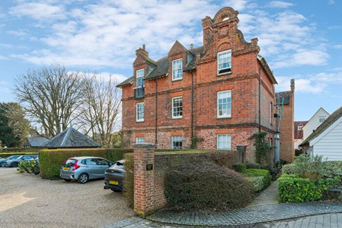 3 Bedroom Apartment For Sale In The Grange, Stevenage, Hertfordshire, SG1