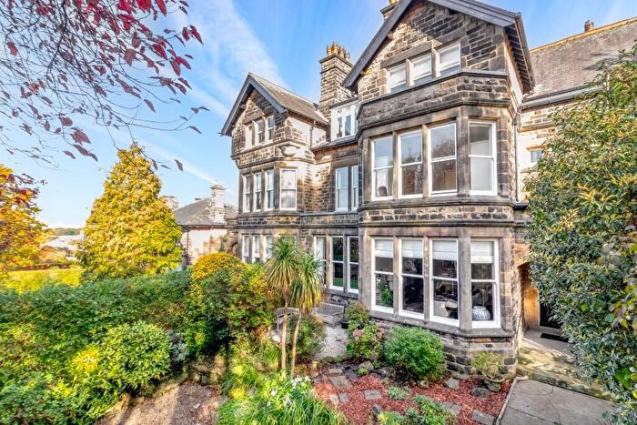 5 Bedroom Detached House For Sale In Ripon Road, Harrogate, HG1