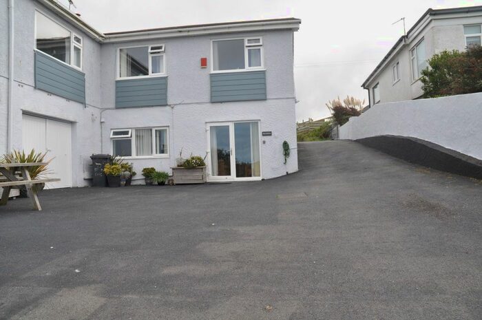 2 Bedroom Flat To Rent In Penrallt Road, Trearddur Bay, Holyhead, LL65