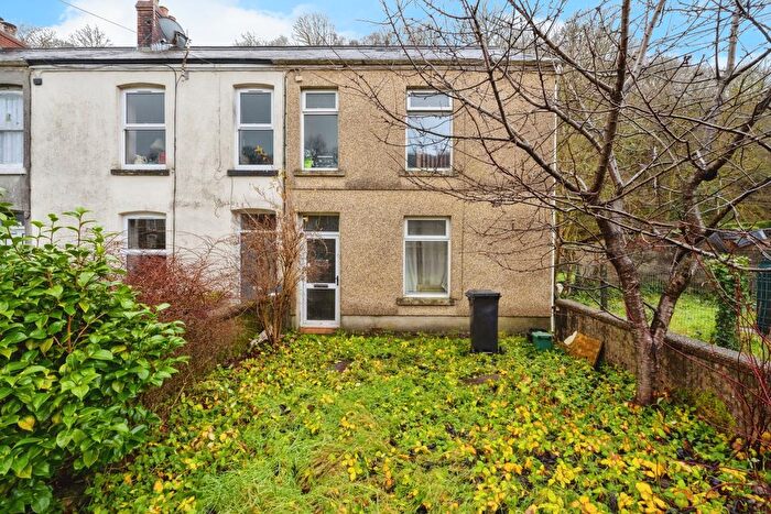 3 Bedroom End Of Terrace House For Sale In Heol Gwys, Upper Cwmtwrch, Swansea, Powys, SA9