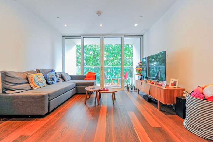 2 Bedroom Flat To Rent In Stamford Square, London, SW15