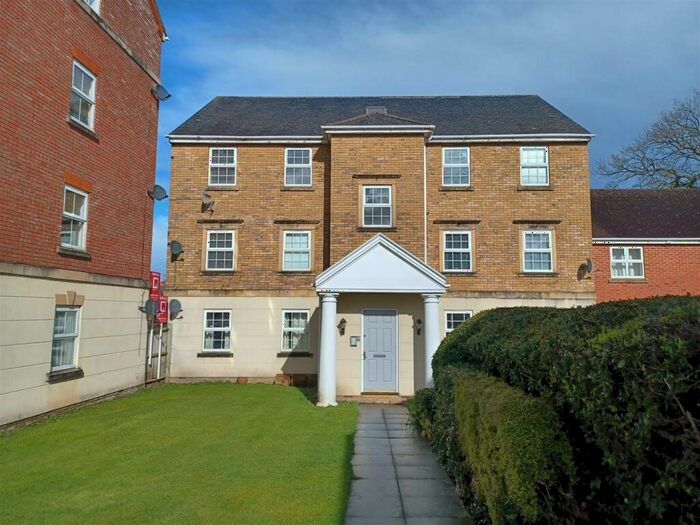 2 Bedroom Apartment To Rent In Dickens Heath, Solihull, B90