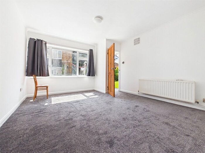 Studio To Rent In Masefield Lane, Middlesex, UB4