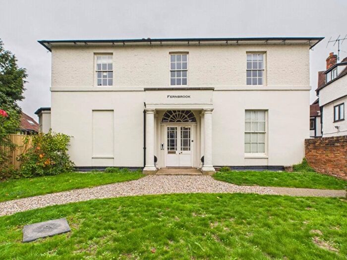 2 Bedroom Flat To Rent In Fernbrook The Square, Pangbourne, RG8