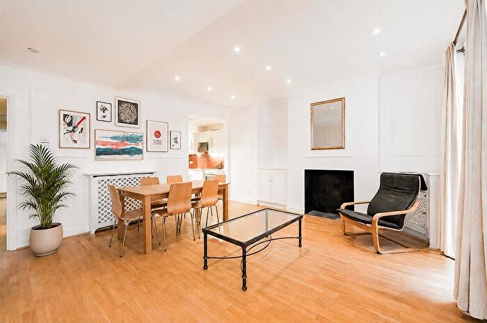 2 Bedroom Flat To Rent In Upper Montagu Street, Marylebone, London, W1H