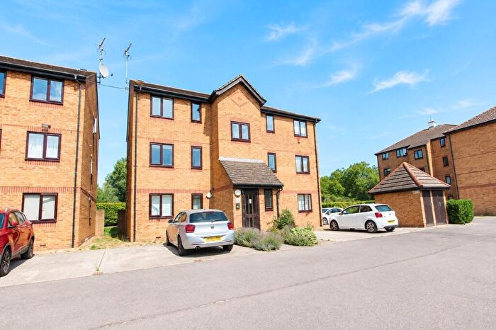 1 Bedroom Apartment For Sale In Salmon Court Bream Close, London, N17