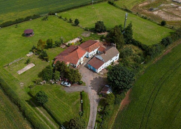 7 Bedroom Detached House For Sale In Gringley Road, Beckingham, DN10