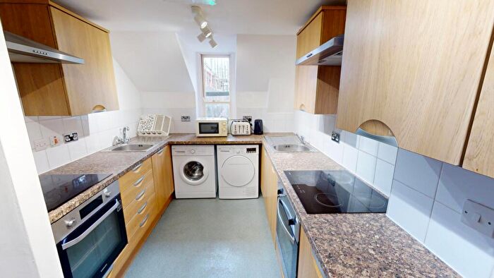 6 Bedroom Terraced House To Rent In Flat Barker Gate, Nottingham, Nottinghamshire, NG1