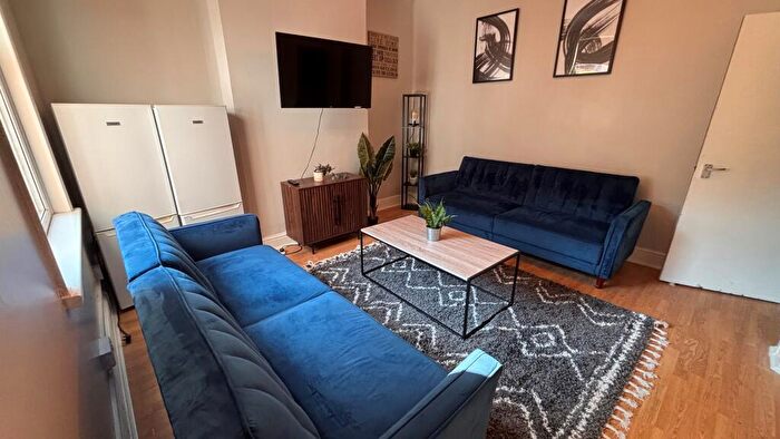 3 Bedroom Terraced House To Rent In Claypole Road, NG7