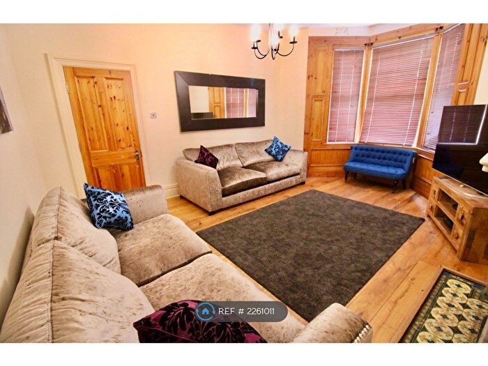 8 Bedroom Terraced House To Rent In Osborne Avenue, Newcastle Upon Tyne, NE2