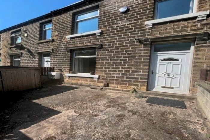 2 Bedroom Terraced House To Rent In Dodds Royd, Huddersfield, HD4