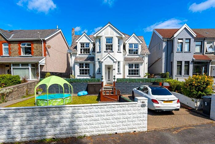 5 Bedroom Detached House For Sale In Woodland Crescent, Abercynon, Mountain Ash, CF45