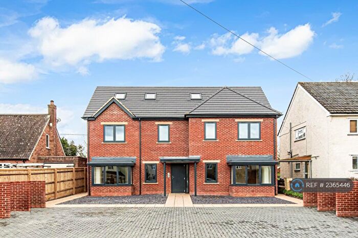 2 Bedroom Flat To Rent In Bicester Road, Kidlington, OX5