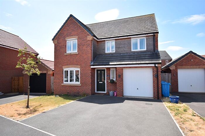 4 Bedroom Detached House For Sale In , Bartlett Close, Oakley Vale, NN18