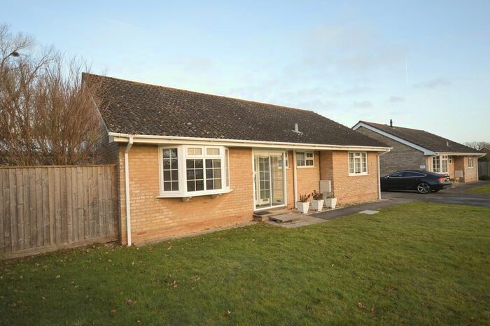3 Bedroom Bungalow To Rent In Harford Close, Pennington, Lymington, Hampshire, SO41