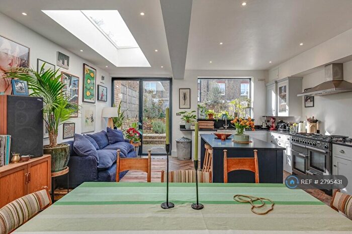 4 Bedroom Terraced House To Rent In Upstall St, London, SE5