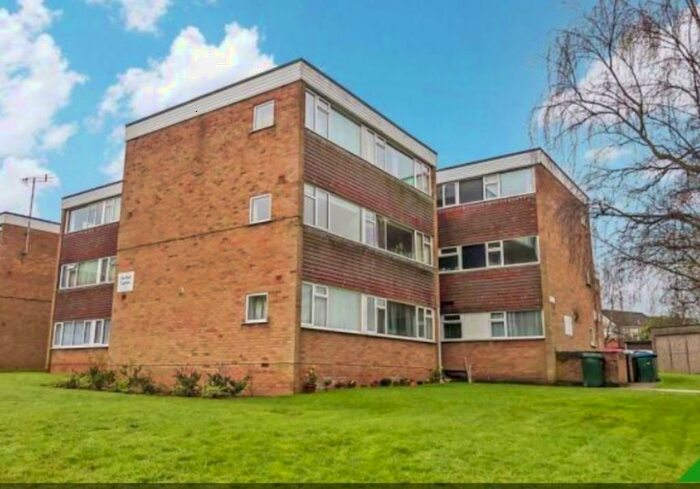 2 Bedroom Flat To Rent In Greendale Road, Whoberley, Coventry, CV5