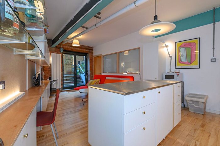 1 Bedroom Flat For Sale In Simpsons Fold East, Dock Street, LS10