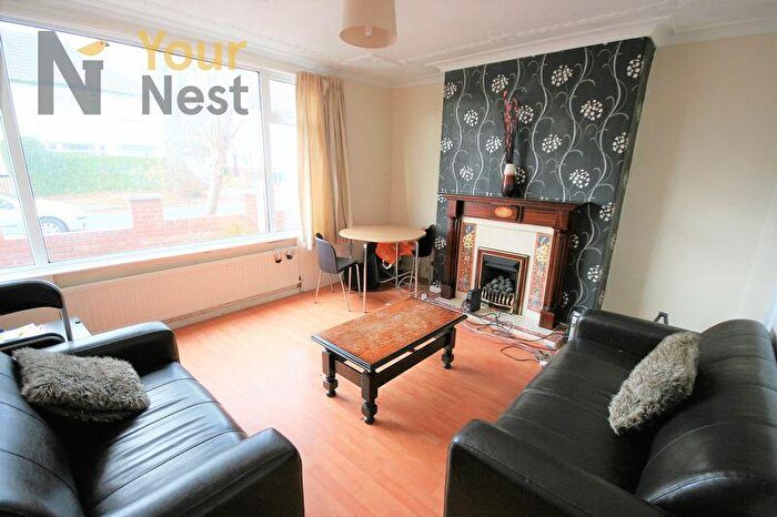 4 Bedroom Terraced House To Rent In Langdale Avenue, Headingley, LS6
