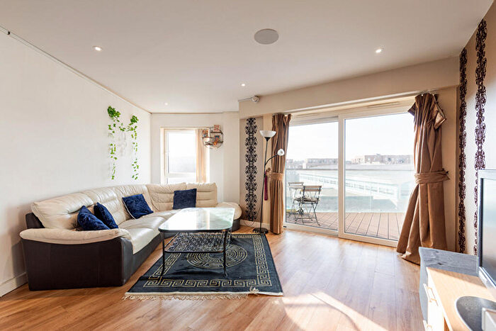 2 Bedroom Flat For Sale In Chapman House, Aerodrome Road, Colindale, London, NW9