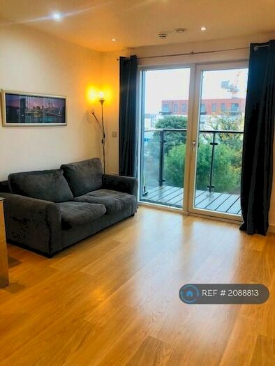 1 Bedroom Flat To Rent In Railway Terrace, Slough, SL2
