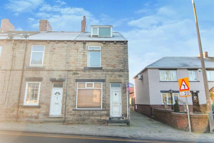 3 Bedroom House To Rent In Doncaster Road, Darfield, S73