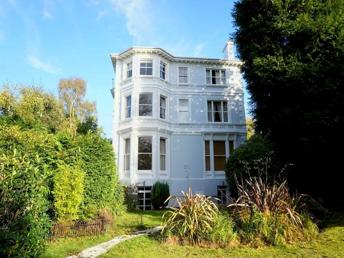 2 Bedroom Flat To Rent In Ferndale, Tunbridge Wells, TN2