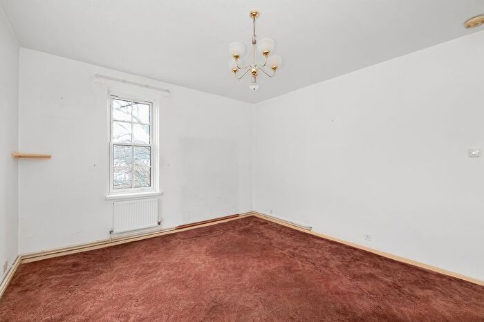 2 Bedroom Flat For Sale In Greenbay Road, London, SE7